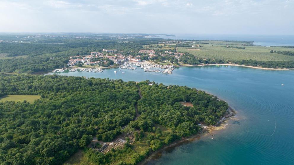 Mission ISTRIE (Poreč, Croatie) - La villa de Santa Marina au coeur de la propriété impériale / Cliché : Philippe Soubias (CNRS - Centre Camille Jullian).