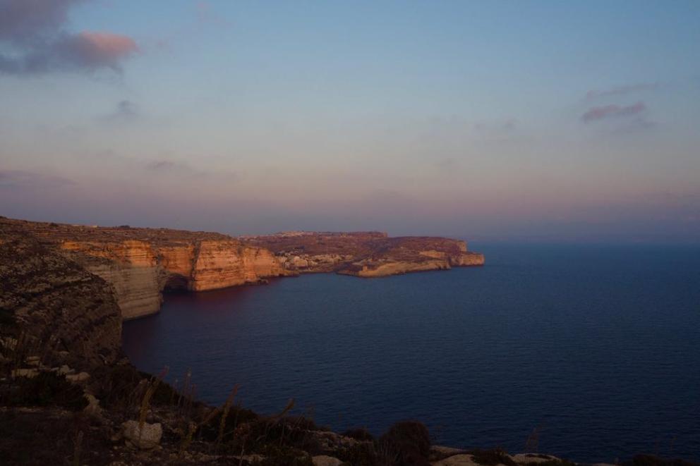 Baie de Xlendi (île de Gozo, Malte).