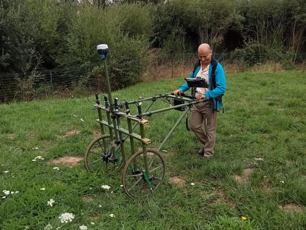 Projet ARCHEoPHY-Tipasa : formation spécialisée en géophysique chez un fournisseur d'équipement / Cliché : Atmane Lamali (CRAAG).