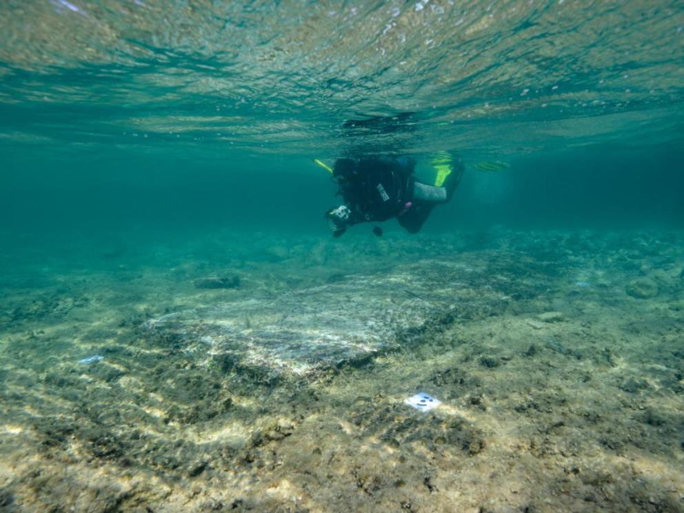 Projet ARCHEoPHY-Tipasa : formation en photogrammétrie sous-marine à École (Grèce) / Cliché : Touatia Amraoui (CNRS - Centre Camille Jullian).