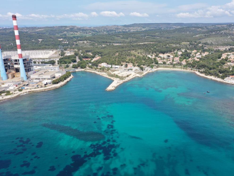 Vue aérienne de l'anse des Laurons (Martigues) / Cliché : Laurent Borel (CNRS - Centre Camille Jullian).