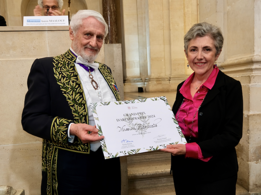 Pierre Grimal remet le prix Simone et Nino Del Duca à Giulia Boetto, Paris, Institut de France, 19 juin 2024